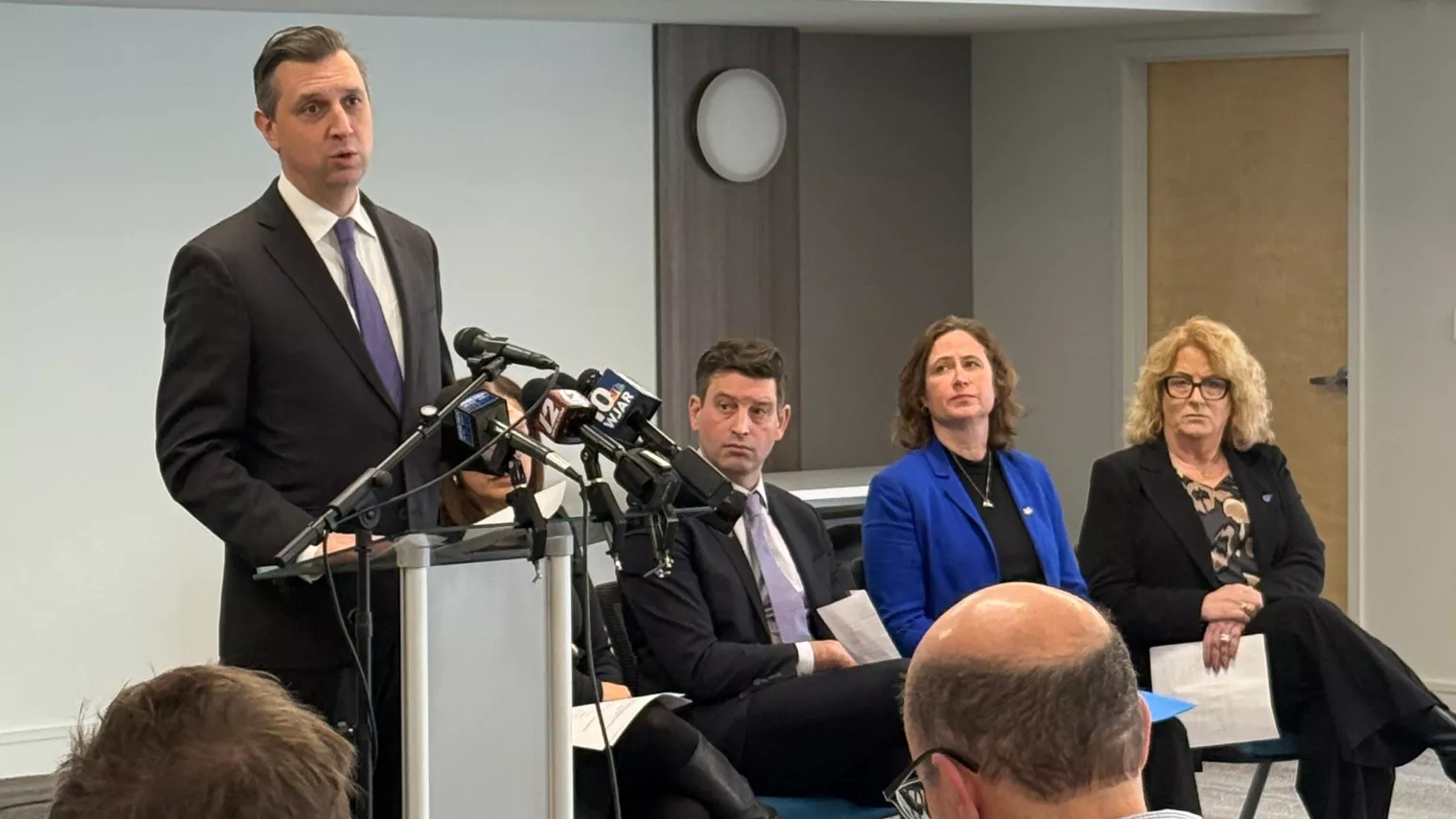 Rep. Magaziner at podium