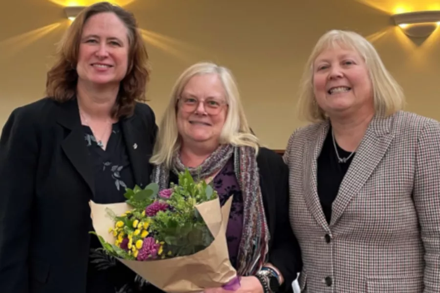 Angela Boisclair receives 2025 NEARI Teaching Excellence Award